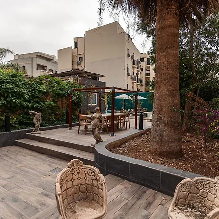1 At Palazzo Seraphim Boutique Living In St Julians ゲストハウス *