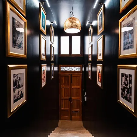 1 At Palazzo Seraphim Boutique Living In St Julians 게스트하우스