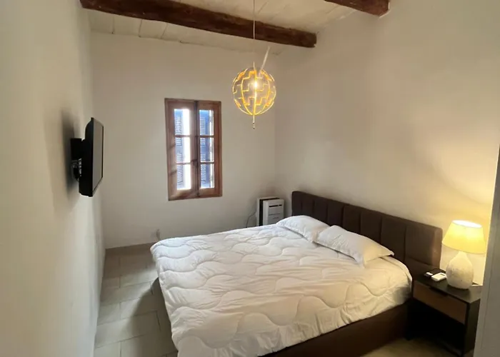 1 At Palazzo Seraphim Boutique Living In St Julians Сент Джулианс